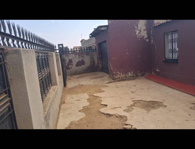 2 BEDROOM HOUSE FOR SALE IN PALM RIDGE